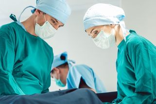 Průměrné mzdy letos vzrostly nejvýrazněji lékařům - Novinky